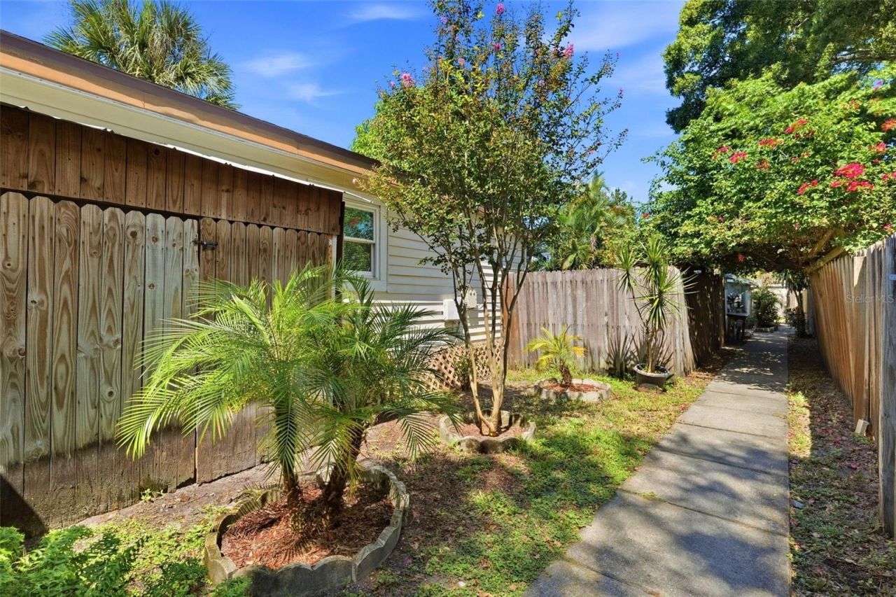 1751 29th Avenue N, Saint Petersburg, FL 33713 Photo
