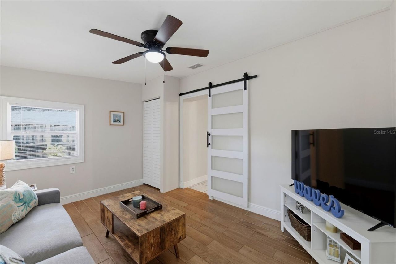 1751 29th Avenue N, Saint Petersburg, FL 33713 Photo