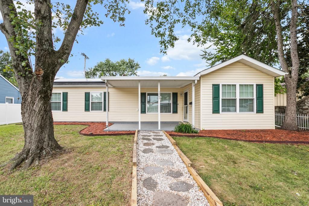 1049 GENINE DRIVE , GLEN BURNIE, MD 21060