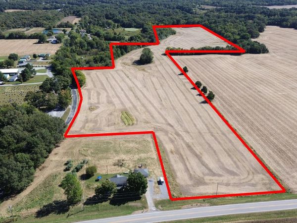 000 Paulton Road, Pittsburg, IL 62974