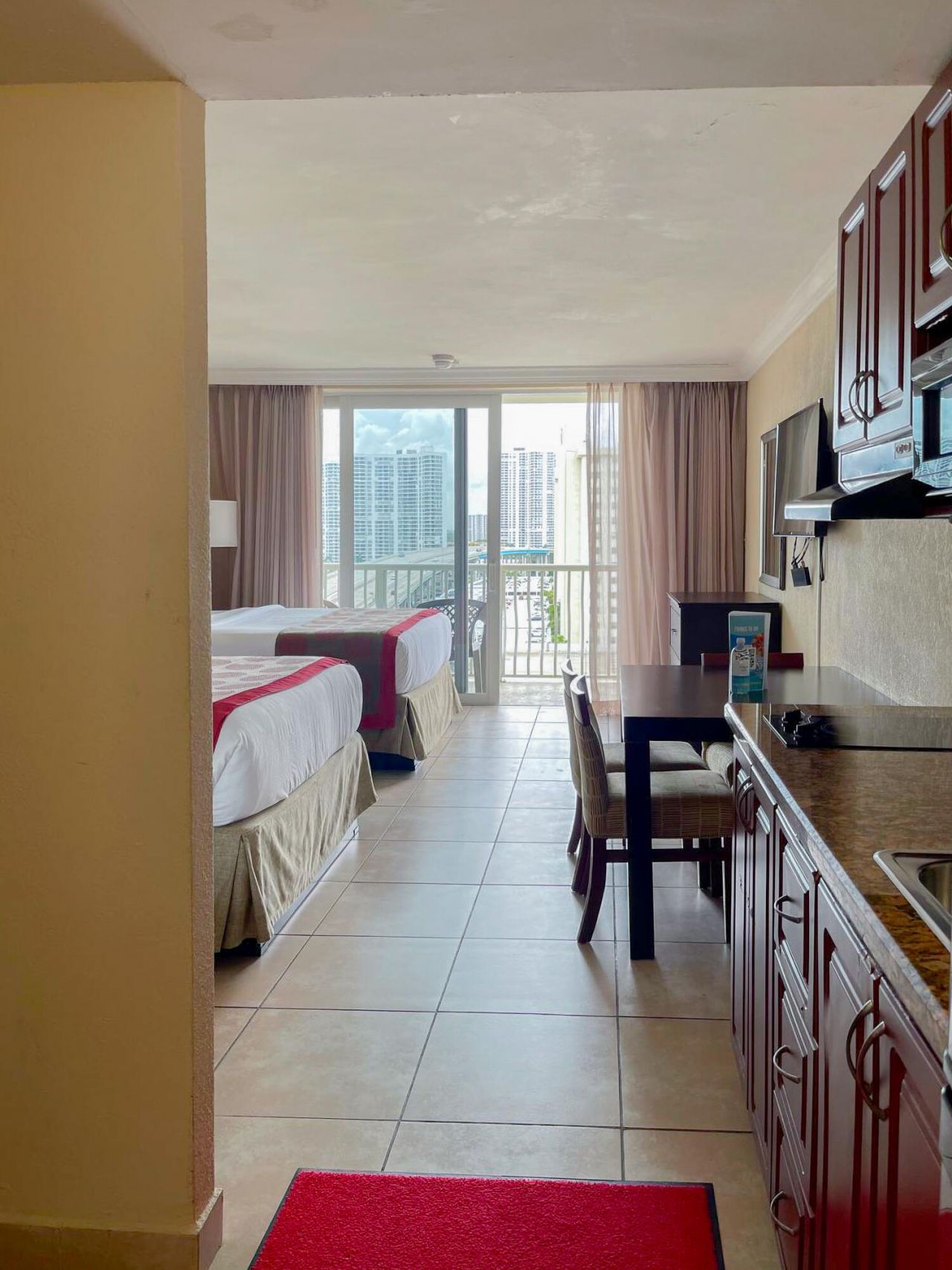 19201 Collins Avenue, Unit 1034, Sunny Isles Beach, FL 33160 Photo