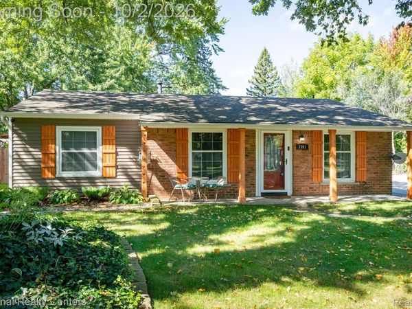 1061 Truwood Drive, Rochester Hills, Mi 48307