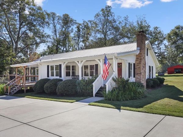 5851 Leah Lane , Powder Springs, GA 30127