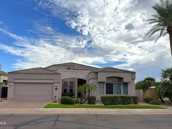 8607 E Tuckey Lane, Scottsdale, AZ 85250