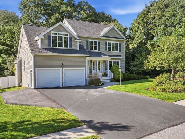 19 Brookmeadow Lane, Grafton, MA 01560