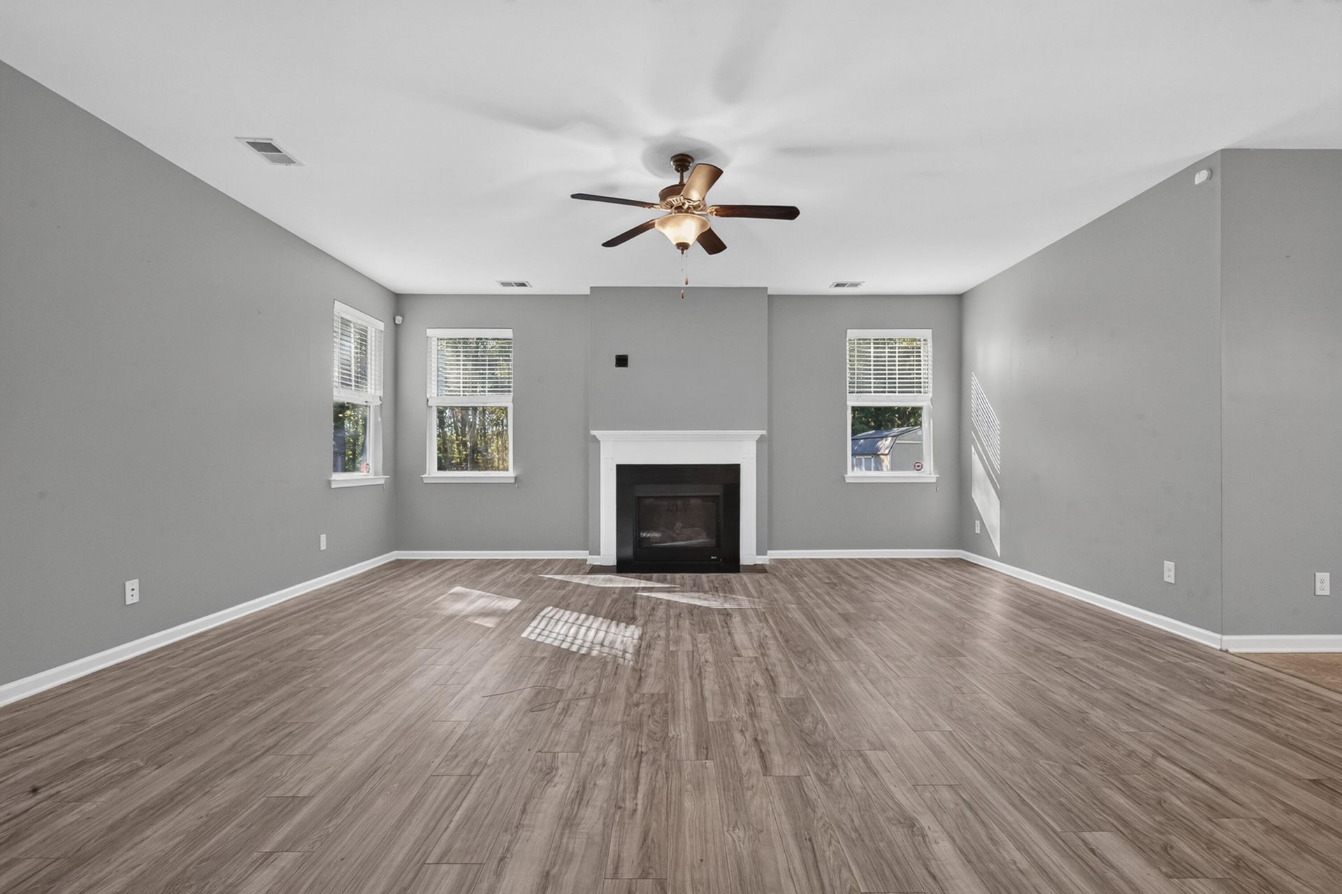 334 Bay Village Lane Photo 12