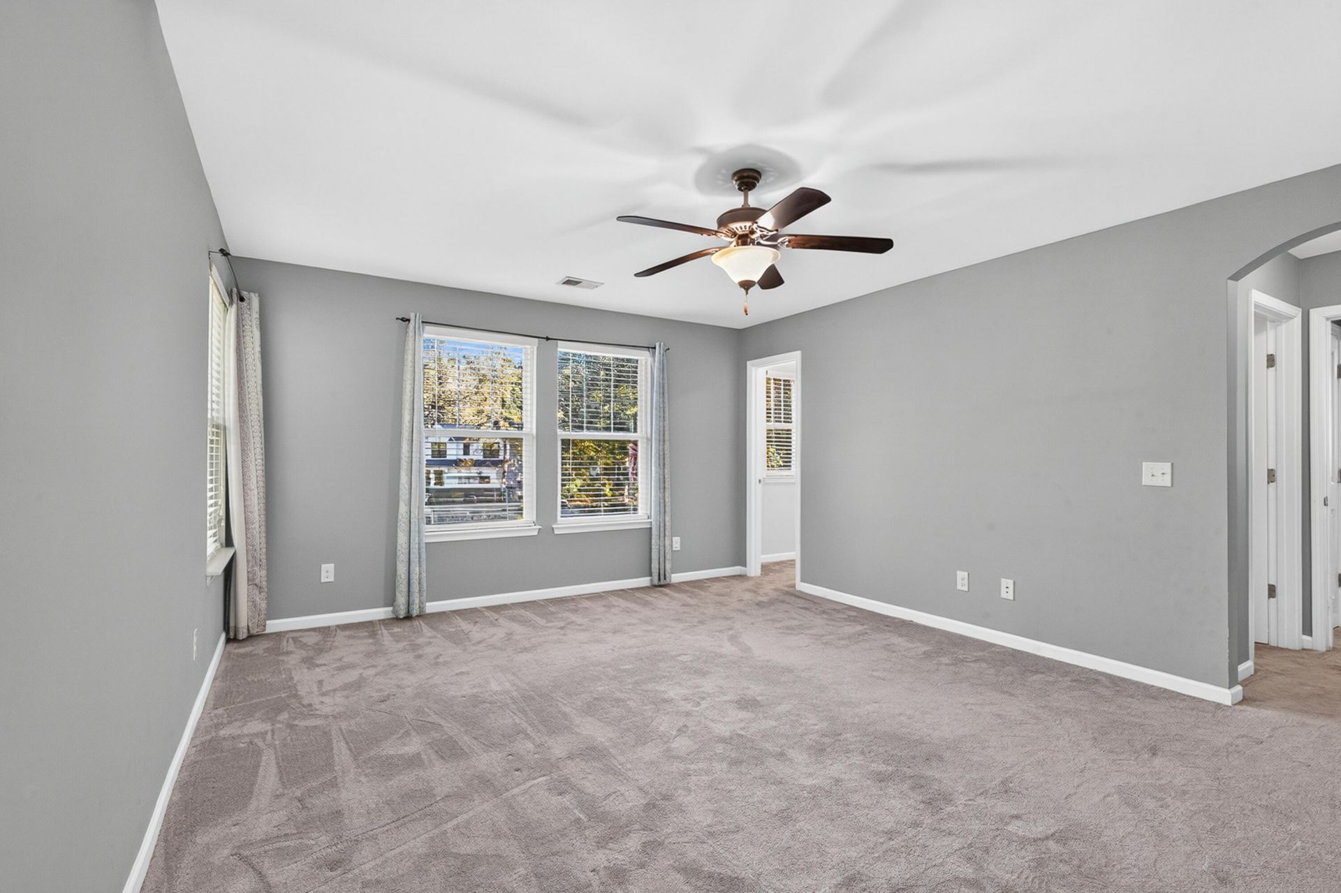334 Bay Village Lane Photo 32