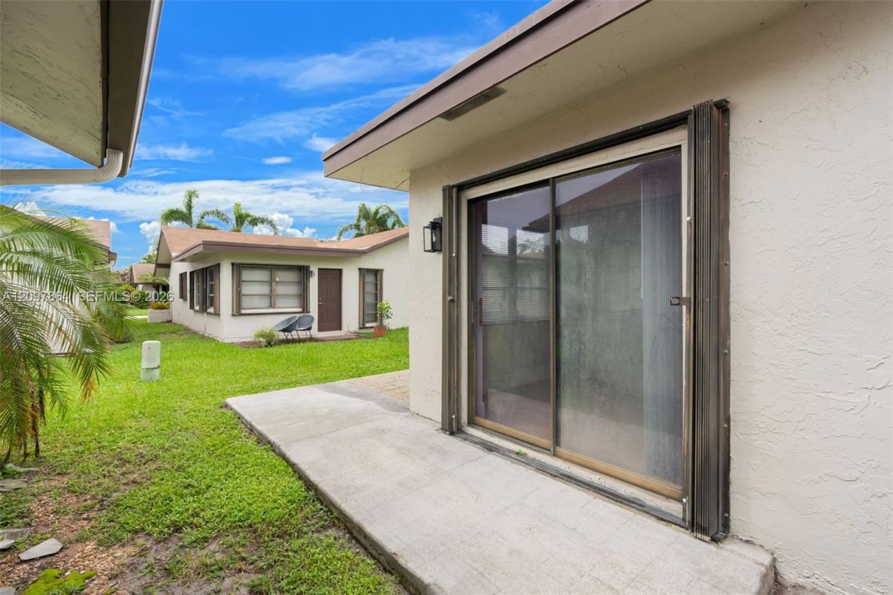 1563 SW 22nd Ter, Deerfield Beach, FL 33442 Photo