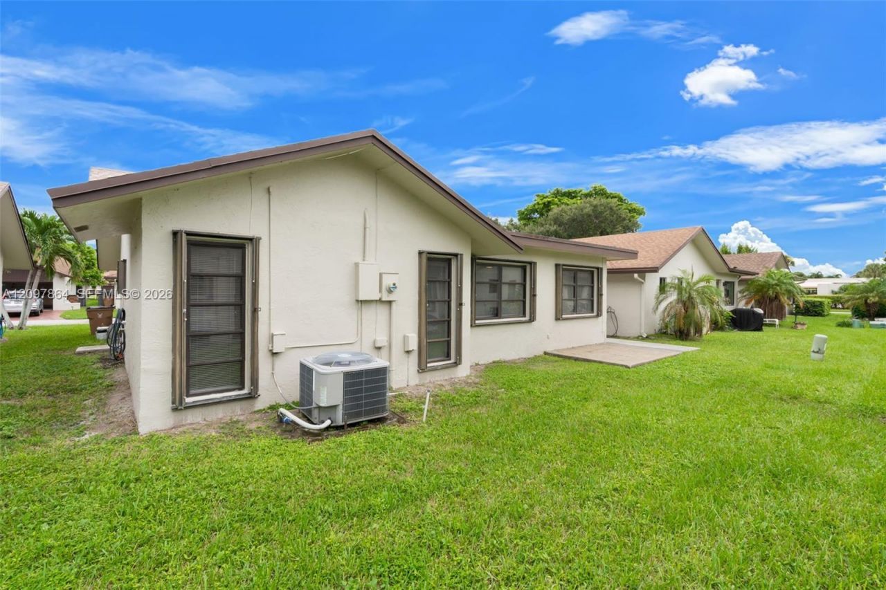 1563 SW 22nd Ter, Deerfield Beach, FL 33442 Photo