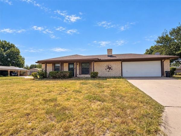 1324 Amherst Street , Burkburnett, TX 76354