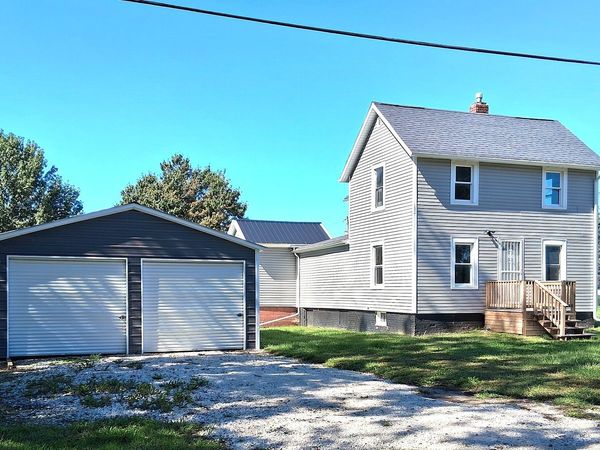 304 SE 3rd Avenue , Galva, IL 61434