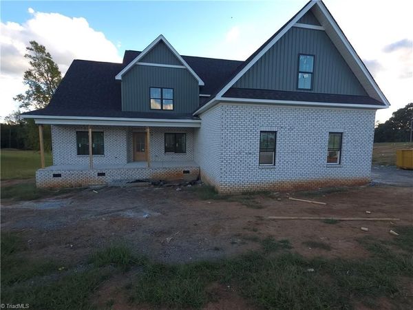 7605 Dovefield Drive , Stokesdale, NC 27357