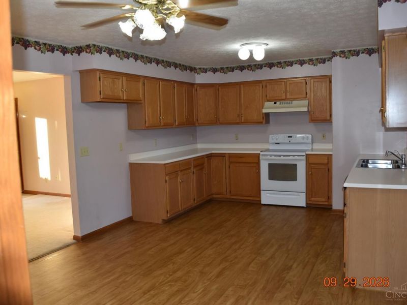 1548 Lost Lake Court, Sterling Township, OH 45176 Photo 8