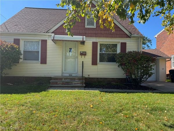 1682 Longwood Drive , Mayfield Heights, OH 44124