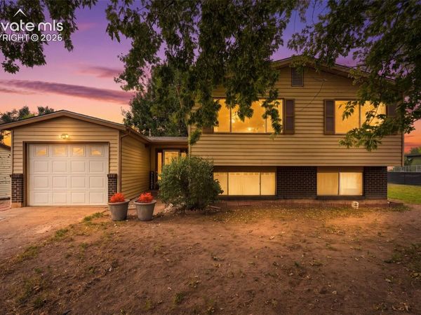 1520 River Drive, Fountain, CO 80817