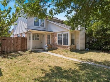 9933 Pack Saddle Trail, Fort Worth, TX 76108