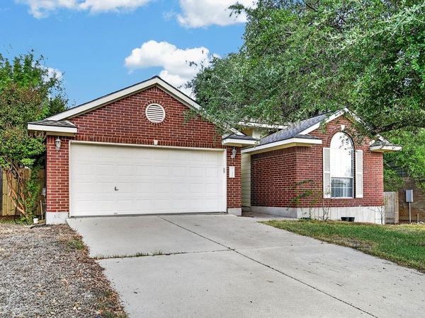 1006 Clear Lake LN, Leander, TX 78641