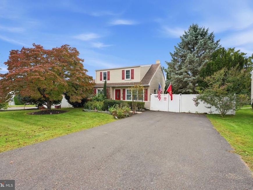 1326 Cloverly Road, Warminster, PA 18974 Main Photo