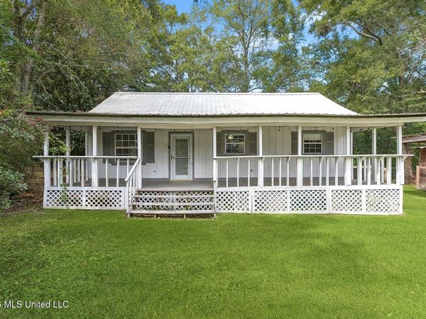 217 Hide A Way Lane, Carriere, MS 39426