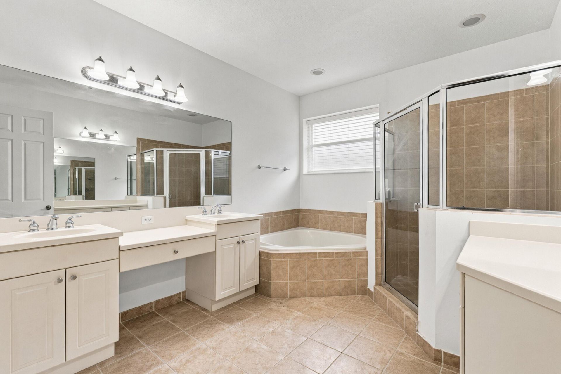 2154 SW Cape Cod Drive, Port Saint Lucie, FL 34953 Photo