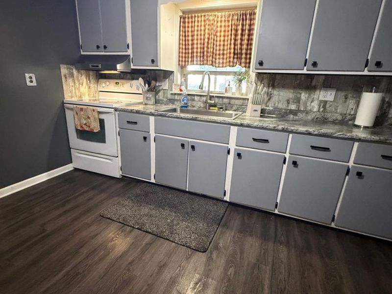 419 East Stevenson, Gibsonburg, OH 43431 Photo 3