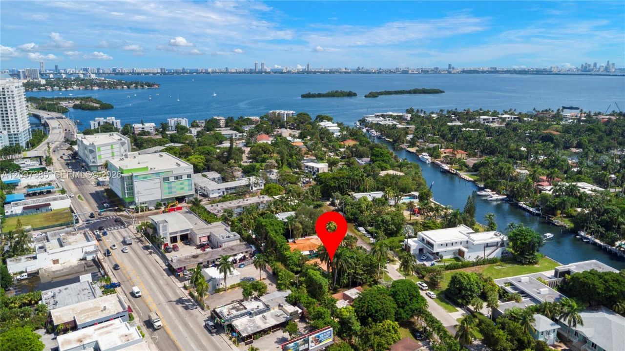 945 NE 78th St , Miami, FL 33138 Photo