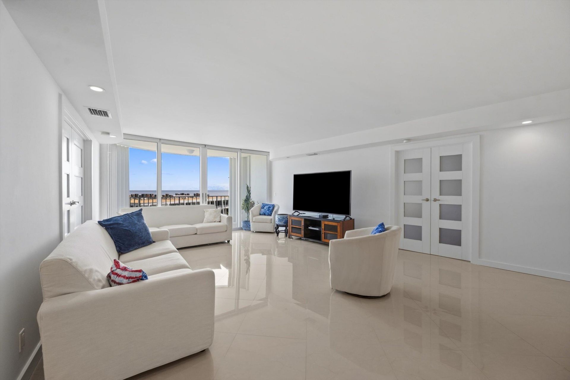 2295 S Ocean Boulevard, Unit 619, Palm Beach, FL 33480 Photo