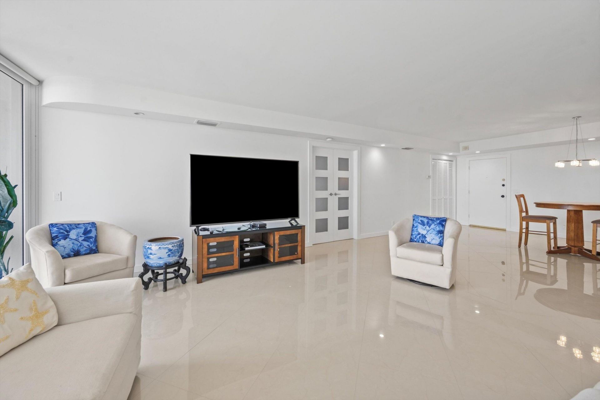 2295 S Ocean Boulevard, Unit 619, Palm Beach, FL 33480 Photo