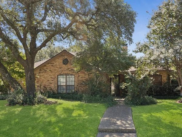 3718 Thornhill Way , Rowlett, TX 75088