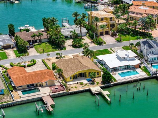 115 ALETA DRIVE , BELLEAIR BEACH, FL 33786