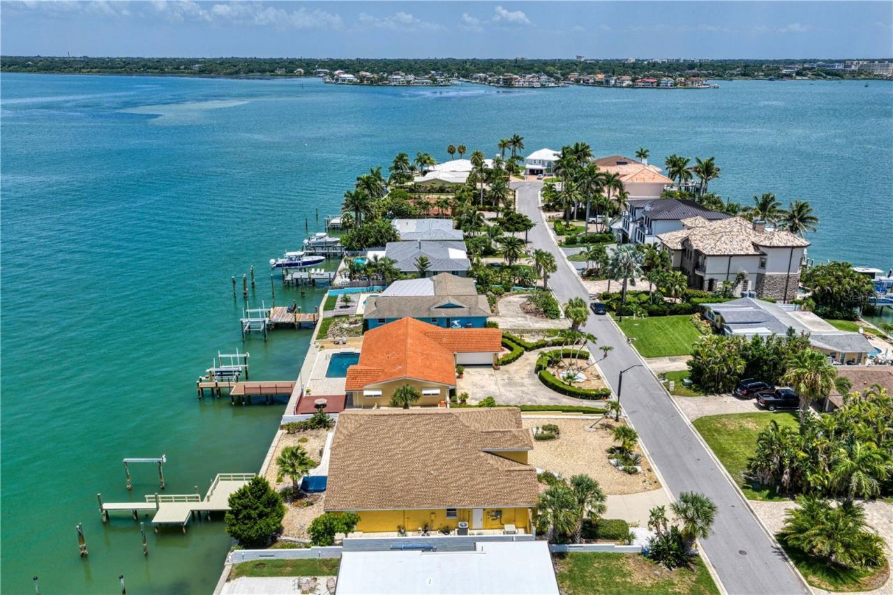 115 Aleta Drive, Belleair Beach, FL 33786 Photo