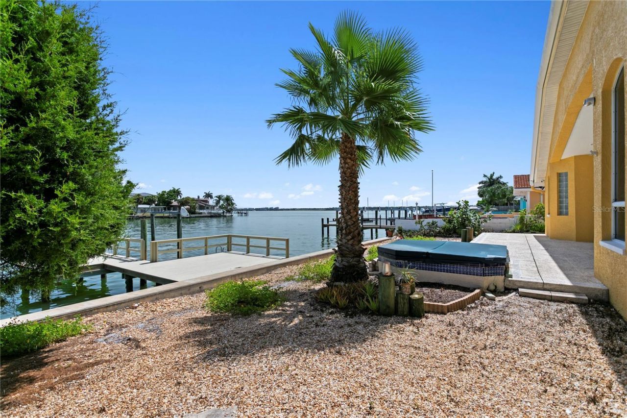 115 Aleta Drive, Belleair Beach, FL 33786 Photo