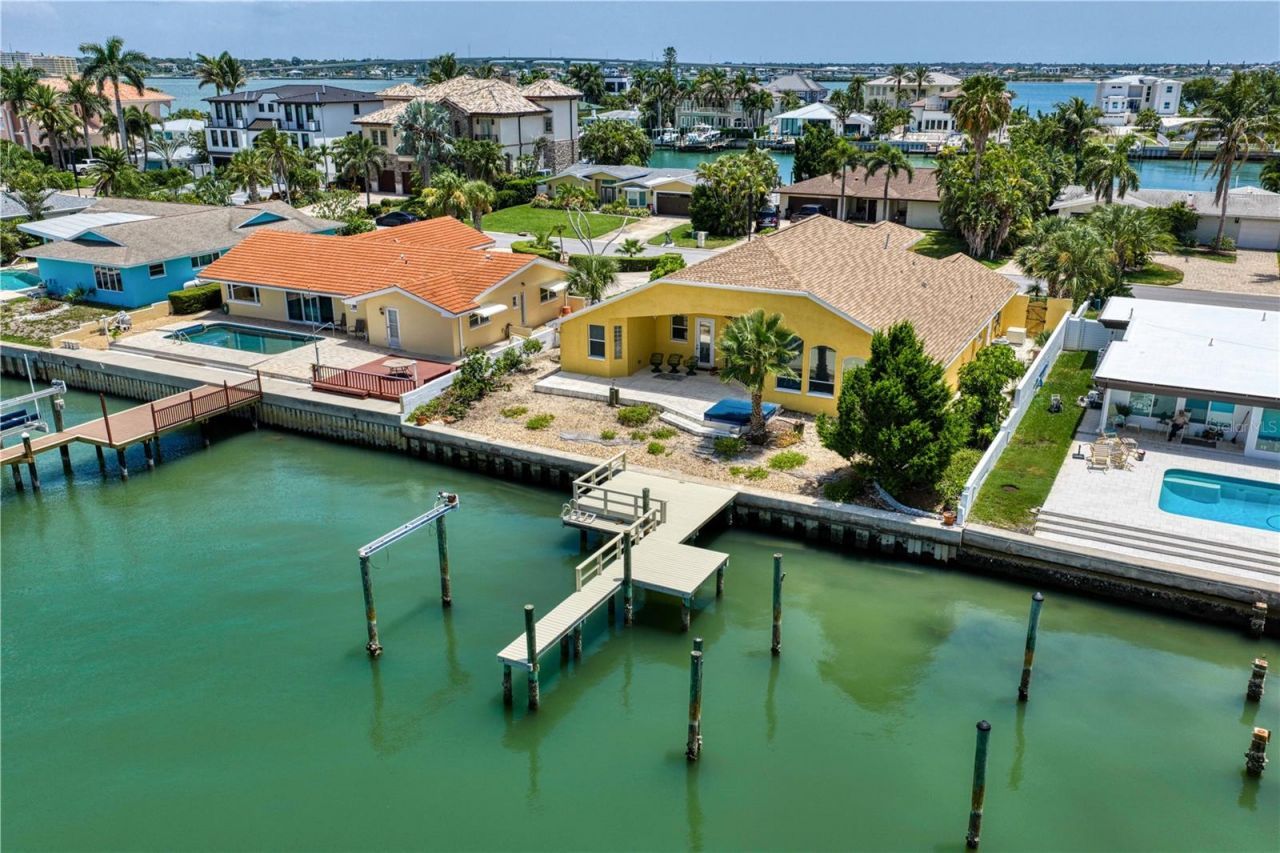 115 Aleta Drive, Belleair Beach, FL 33786 Photo