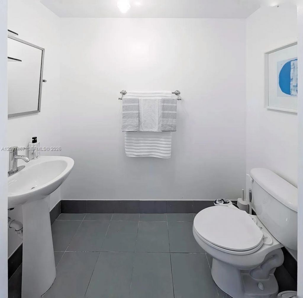 92 SW 3rd St , Unit 1908, Miami, FL 33130 Photo