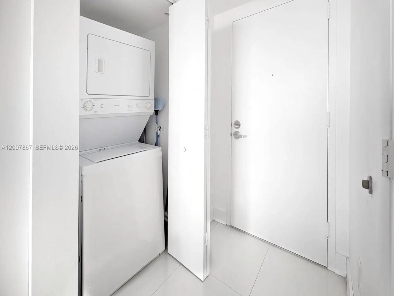 92 SW 3rd St , Unit 1908, Miami, FL 33130 Photo