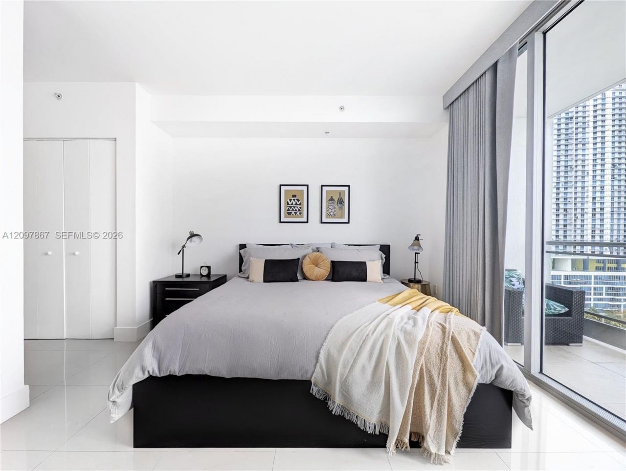 92 SW 3rd St , Unit 1908, Miami, FL 33130 Photo