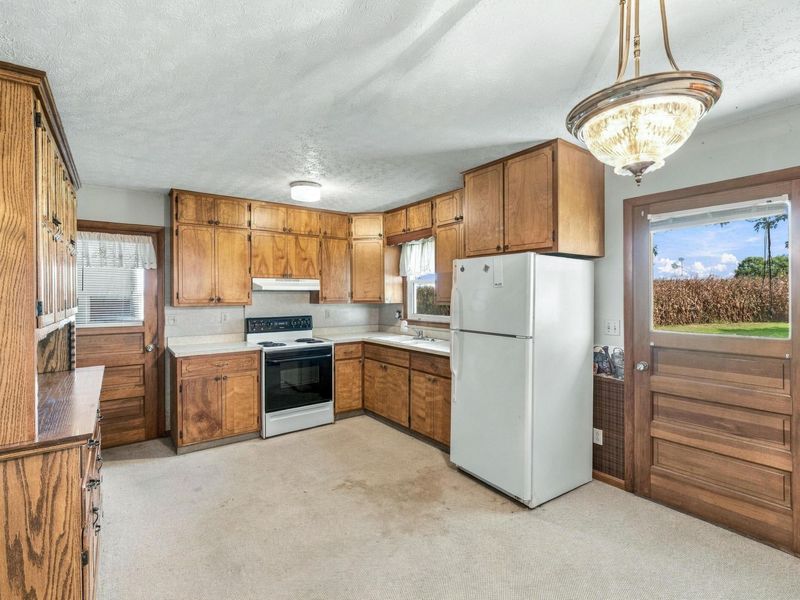 142 Heath Lane, New Holland, OH 43145 Photo 10