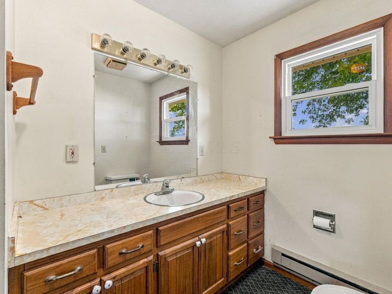 142 Heath Lane, New Holland, OH 43145 Photo 18