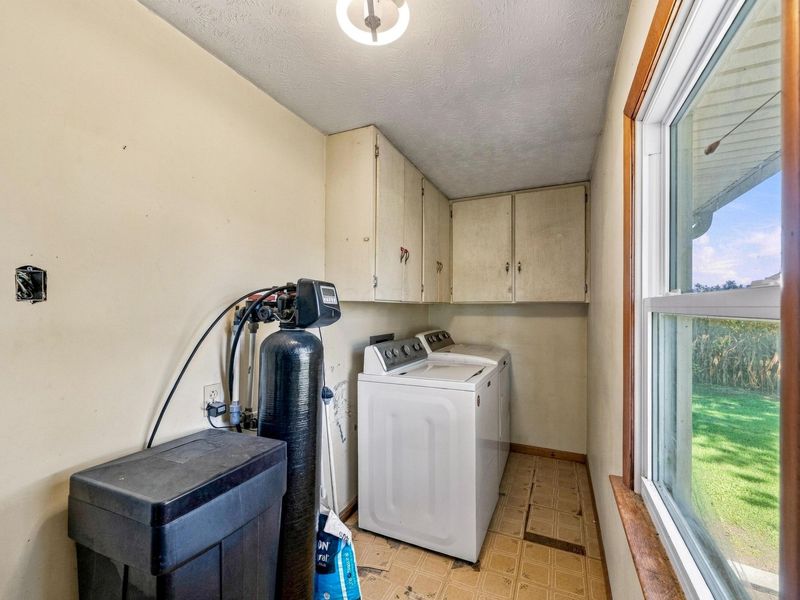 142 Heath Lane, New Holland, OH 43145 Photo 19