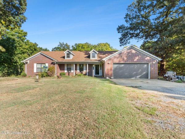 5716 Poplar Corner Road, Walls, MS 38680