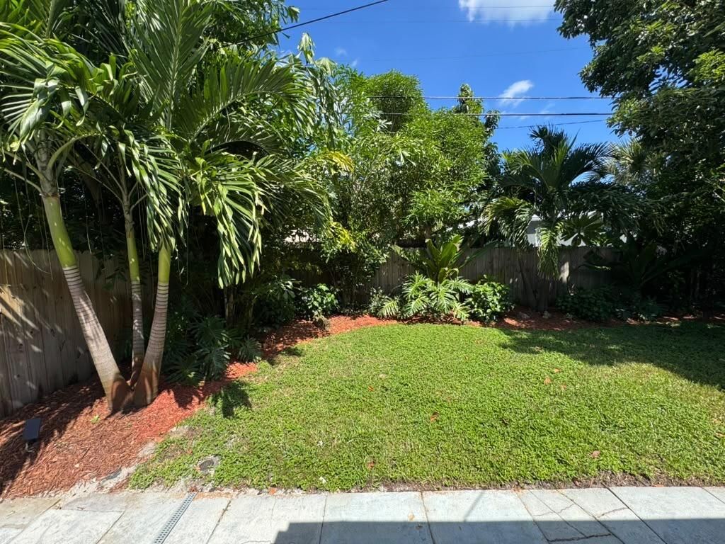 176 E 24th Street, Riviera Beach, FL 33404 Photo