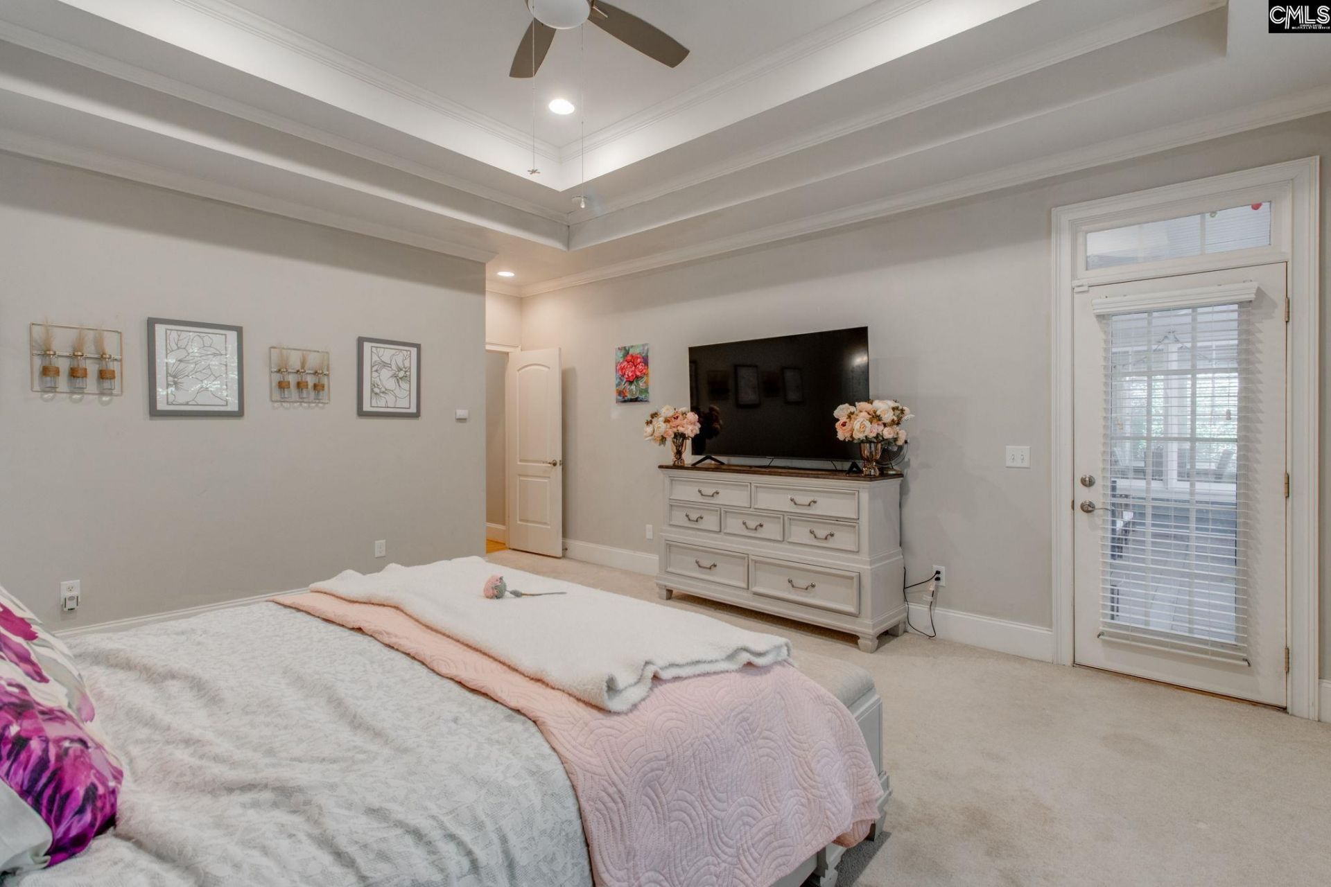 100 Avington Lane Photo 24
