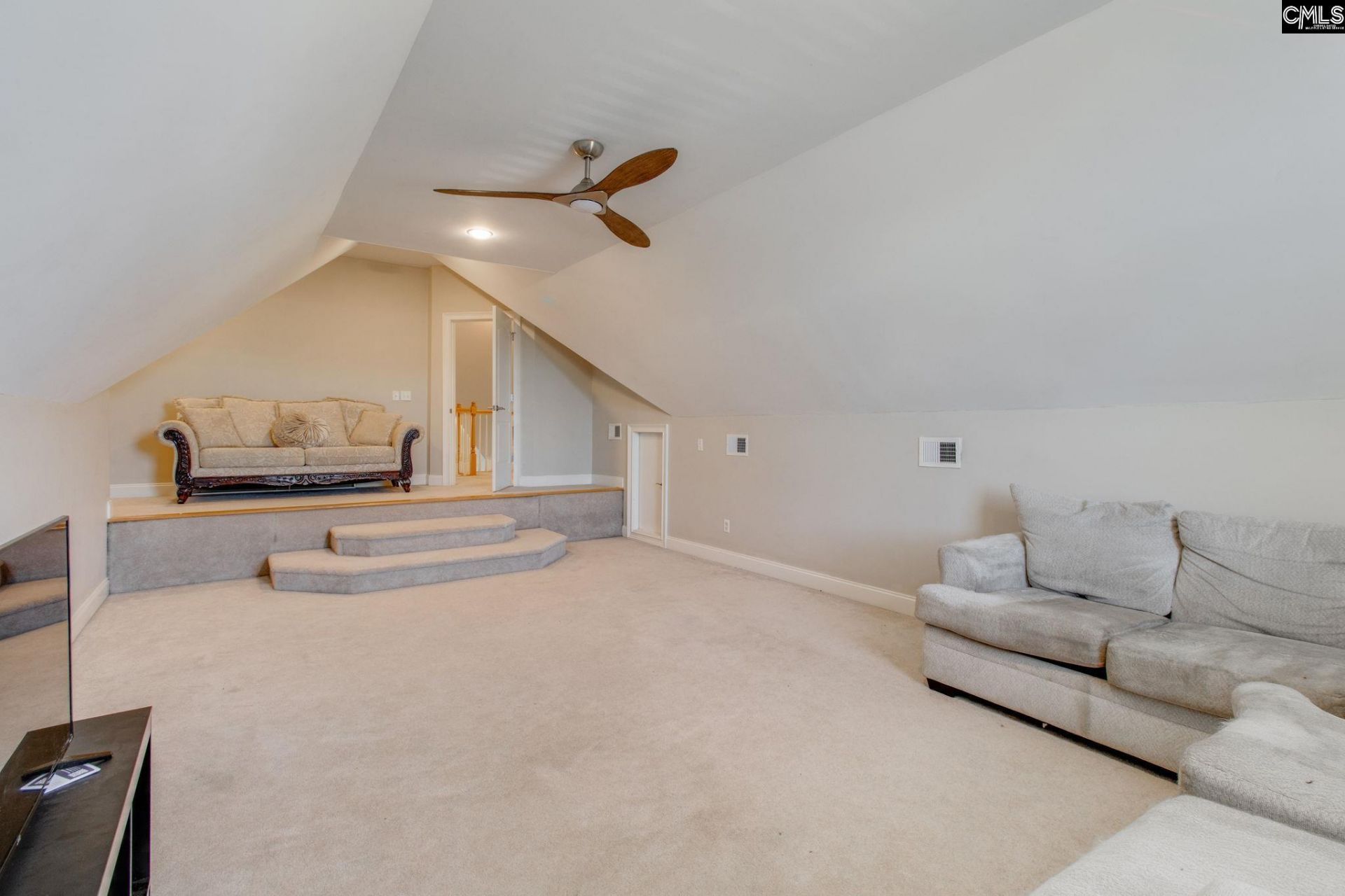 100 Avington Lane Photo 40