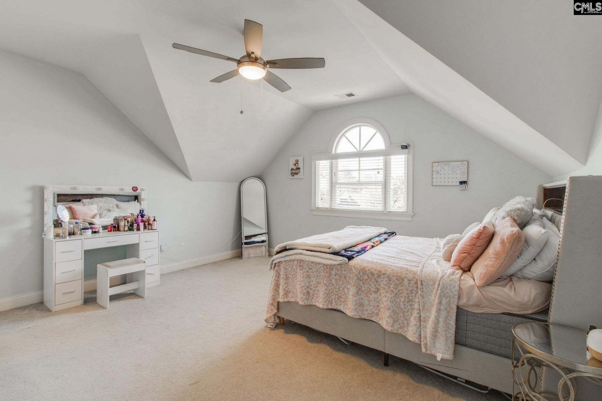 100 Avington Lane Photo 45
