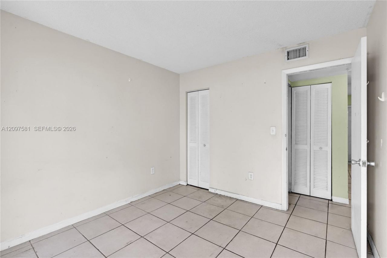 15609 SW 73rd Cir Ter , Unit 8-5, Miami, FL 33193 Photo