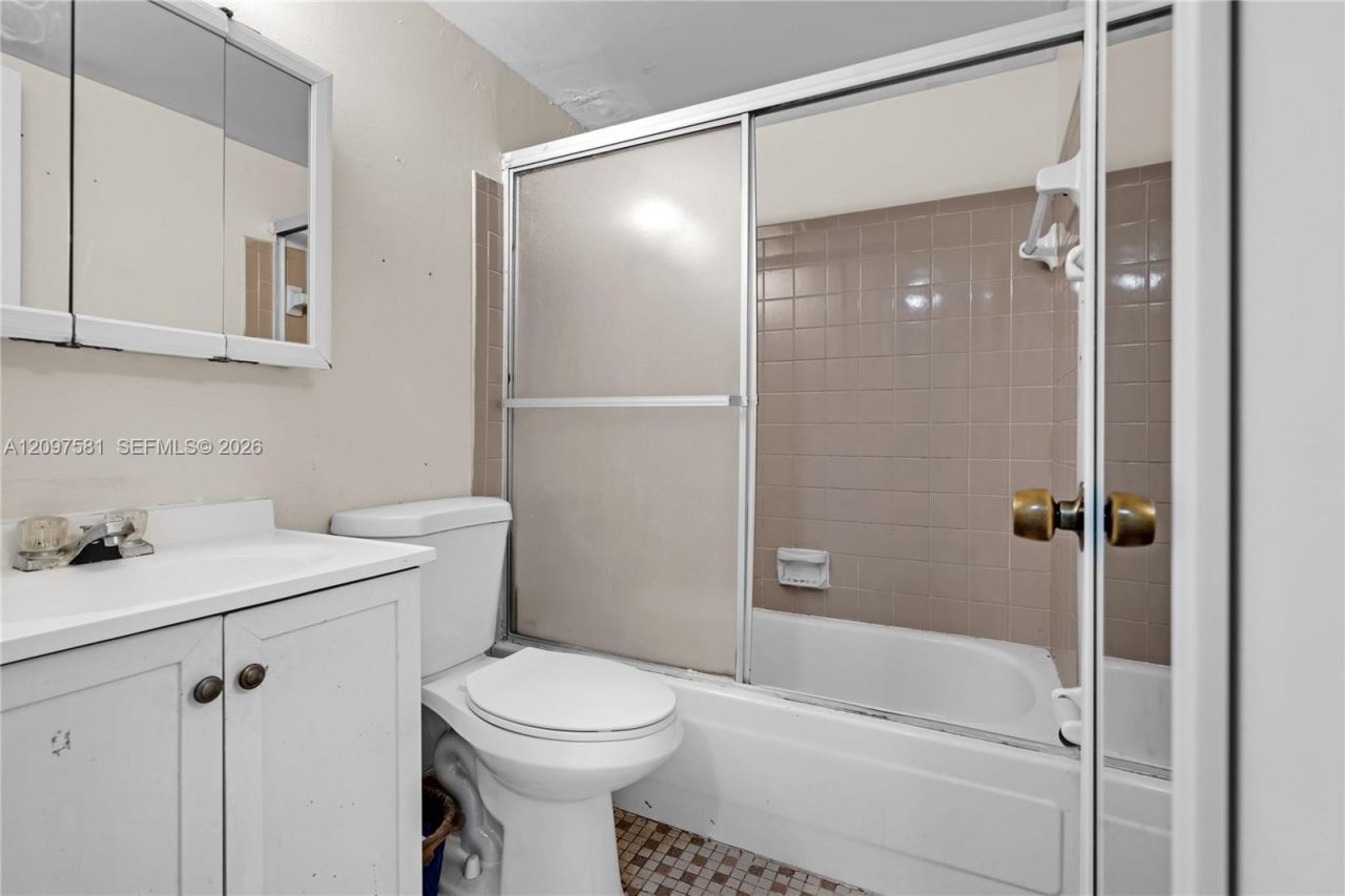 15609 SW 73rd Cir Ter , Unit 8-5, Miami, FL 33193 Photo