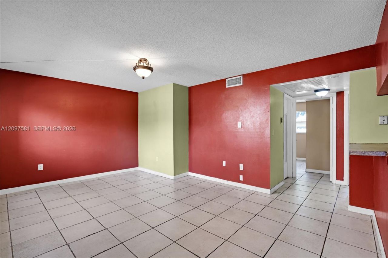 15609 SW 73rd Cir Ter , Unit 8-5, Miami, FL 33193 Photo