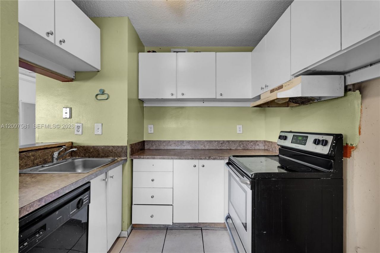 15609 SW 73rd Cir Ter , Unit 8-5, Miami, FL 33193 Photo