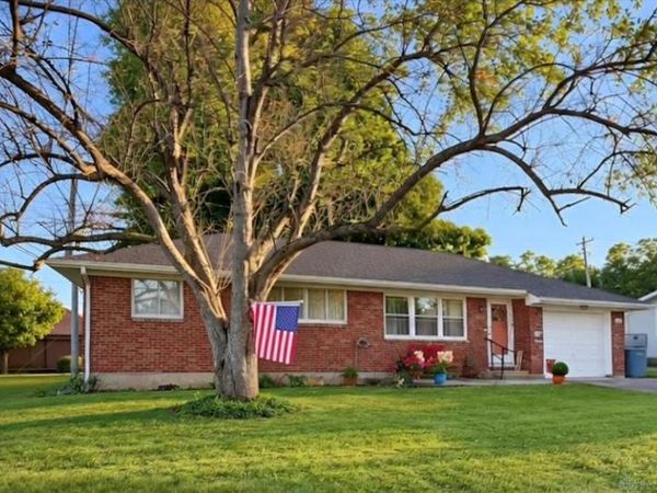 103 Mattis Drive, Lewisburg, OH 45338