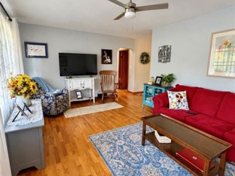 103 Mattis Drive, Lewisburg, OH 45338 Photo 2